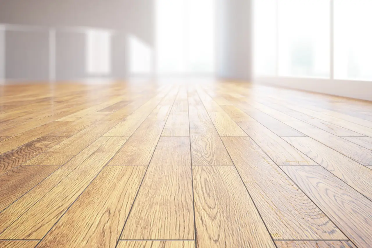 Non lavi il parquet da tempo? Ecco i danni nascosti che stai causando al tuo pavimento